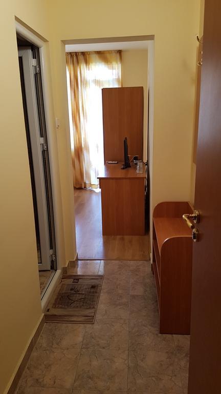 Ivanovi Guest House Primorsko Luaran gambar