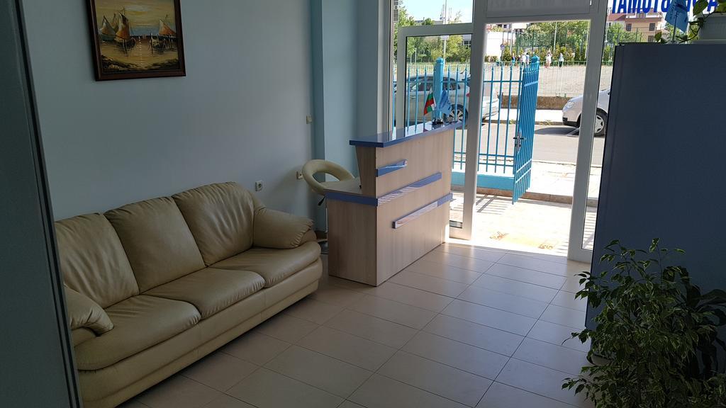 Ivanovi Guest House Primorsko Luaran gambar